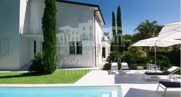 Villa in Center, Forte dei Marmi, Tuscany 2 - 15196829