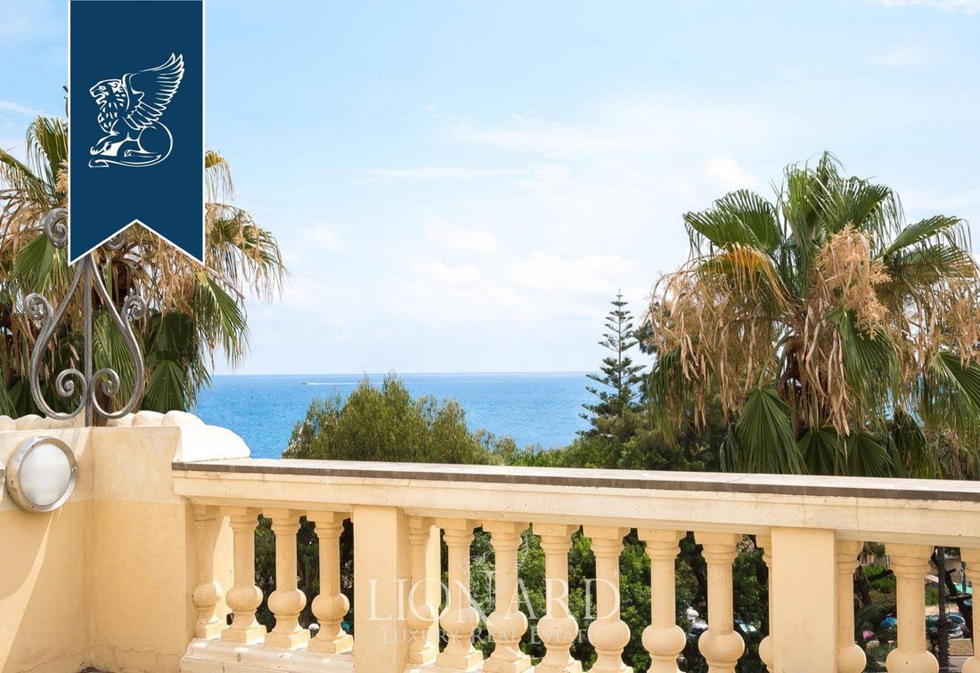 Villa in Taggia, Liguria, Italy 3 - 10918122