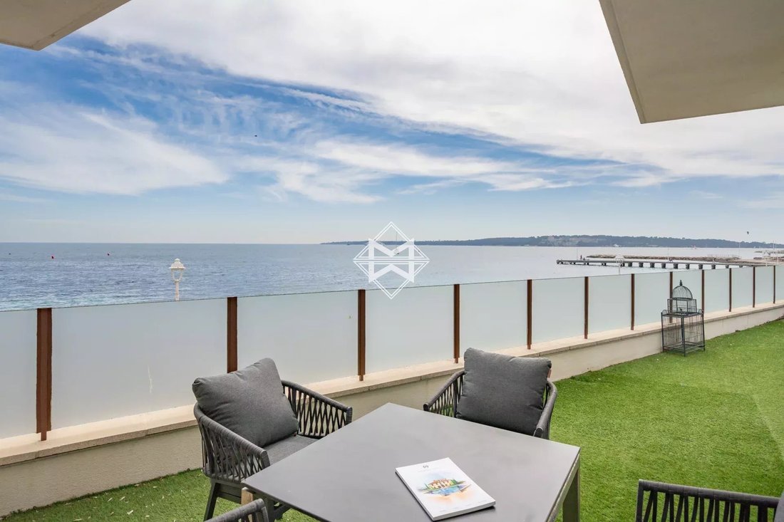 Villa in Cannes, Provence-Alpes-Côte d'Azur, France 4 - 10535920