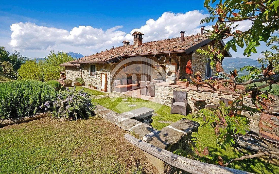 Villa in Castelnuovo di Garfagnana, Tuscany, Italy 3 - 13996882