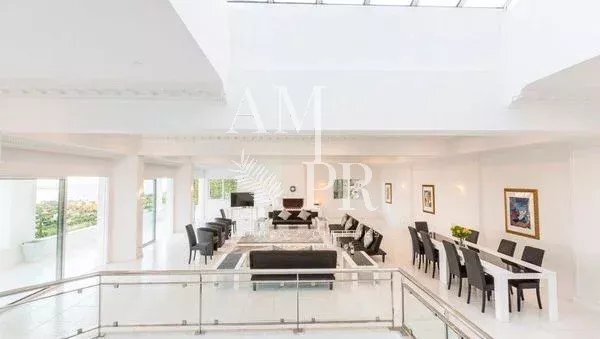 Estate in Cannes, Provence-Alpes-Côte d'Azur, France 5 - 10882142