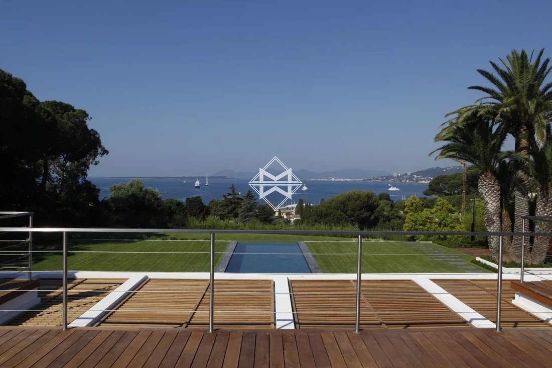 Estate in Antibes, Provence-Alpes-Côte d'Azur, France 2 - 11950284