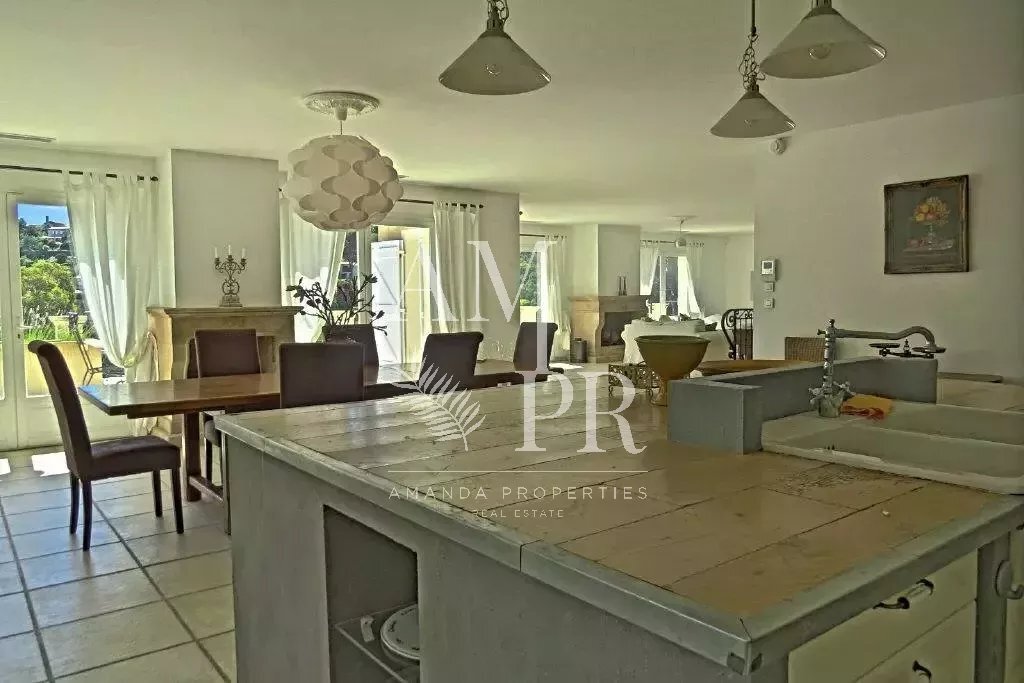 Villa in Mougins, Provence-Alpes-Côte d'Azur, France 5 - 10877170