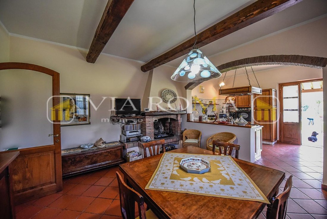 Villa in Antraccoli-Picciorana-Tempagnano, Lucca, Italy 5 - 12587492