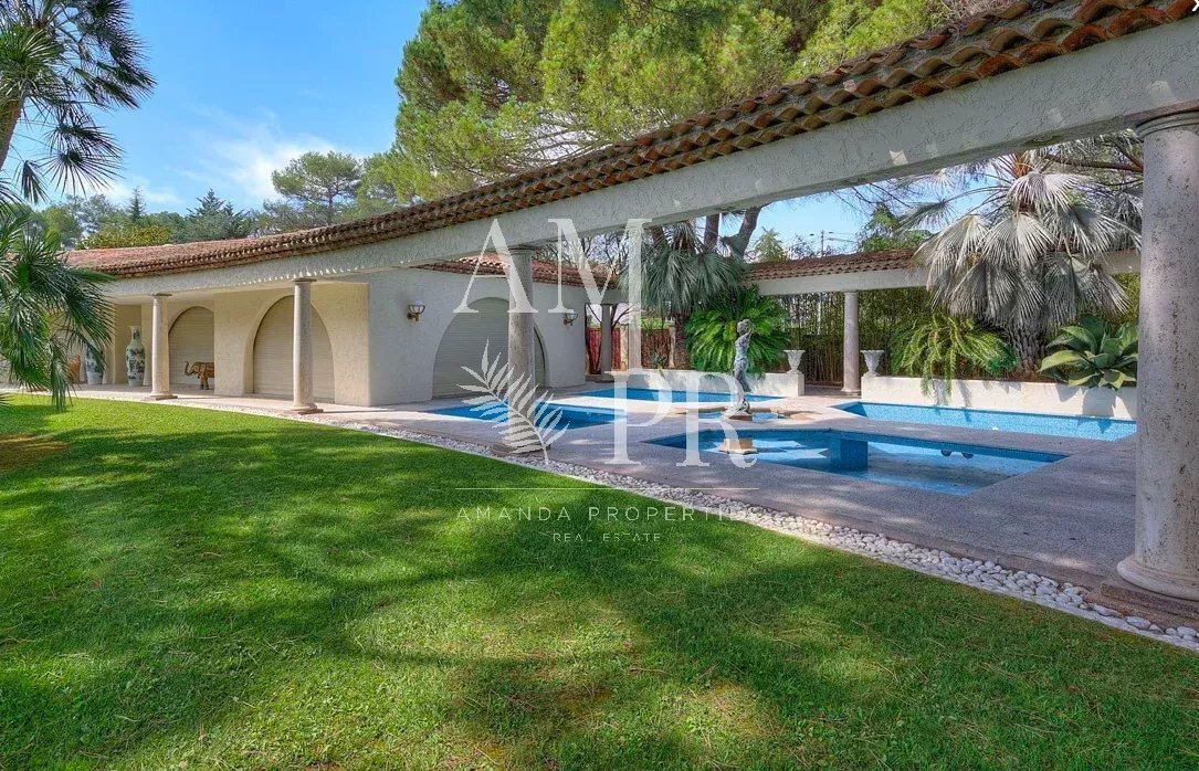 Villa in Mougins, Provence-Alpes-Côte d'Azur, France 4 - 13508411