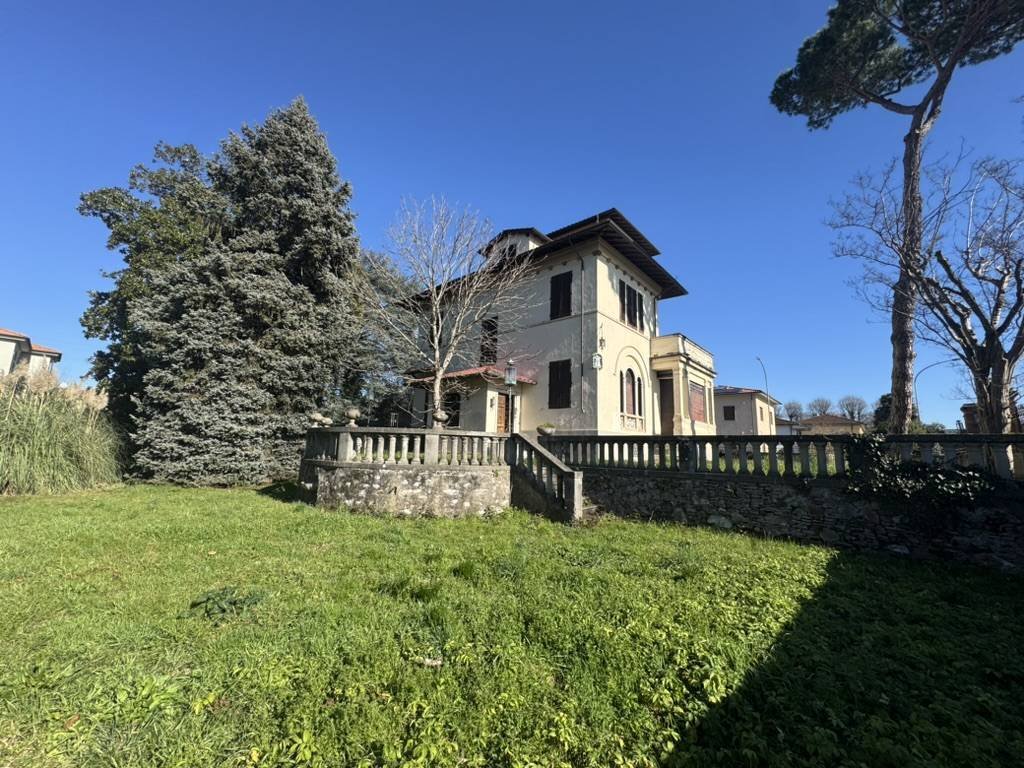 Villa a Lucca, Toscana, Italia 1 - 15190520