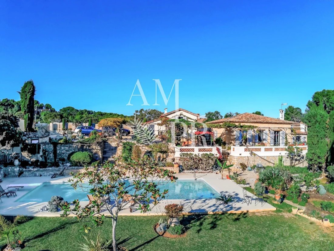 Villa in Saint Maymes-Lauvert, Antibes, France 4 - 13468757