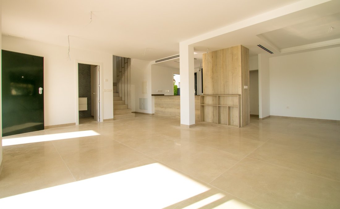 Villa in Elx / Elche, Valencian Community, Spain 2 - 12416819