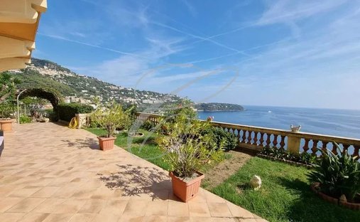 Estate in Village-Cros de Caste-Coupiere-Mont Gros, Roquebrune-Cap-Martin, France 1