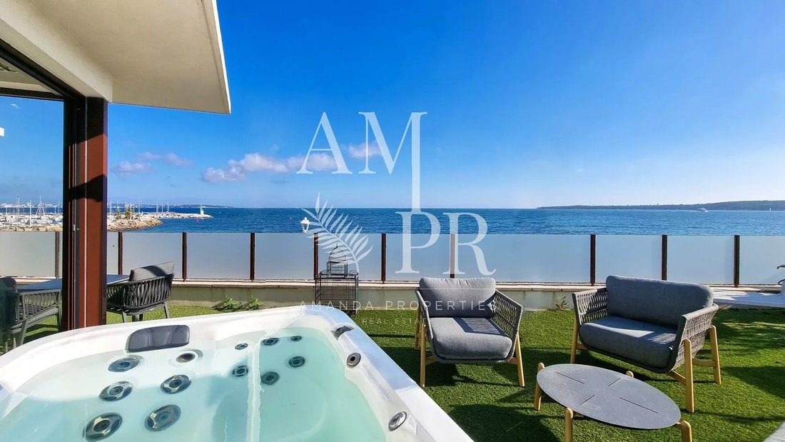 House in Cannes, Provence-Alpes-Côte d'Azur, France 3 - 13782365