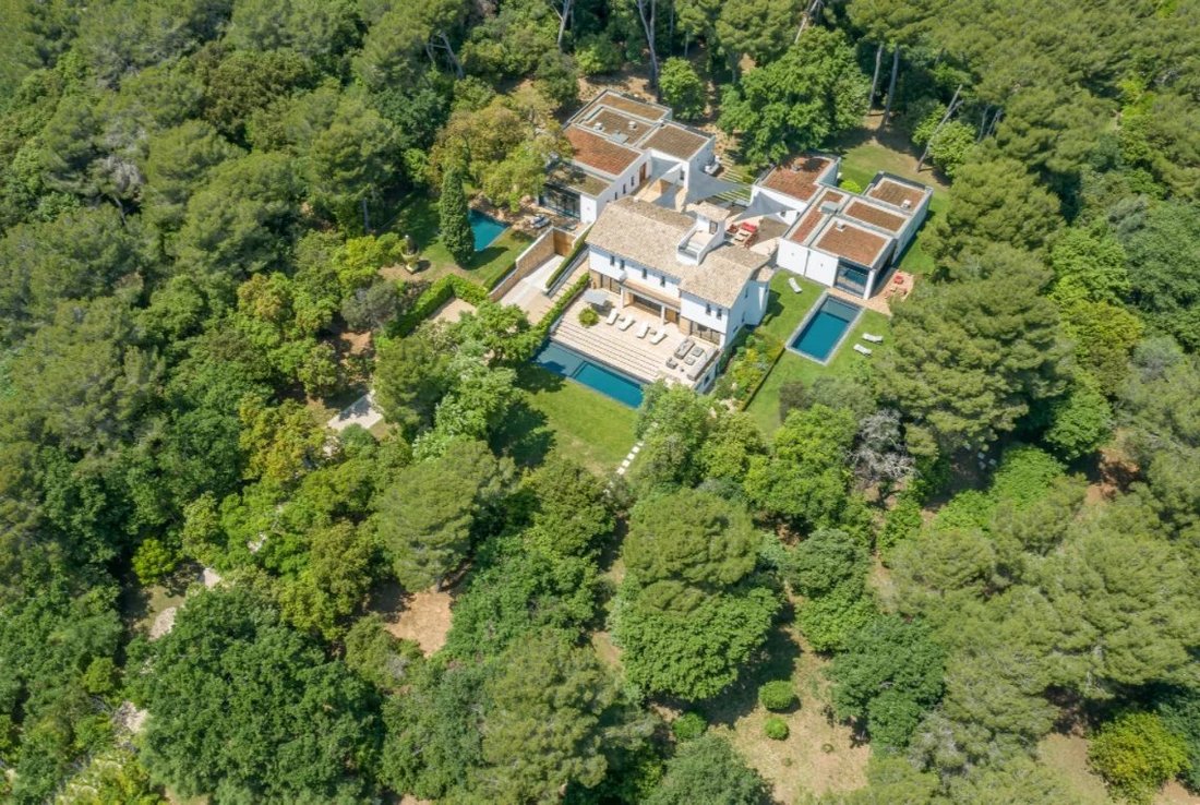 Estate in Vieille Ville, Antibes, France 1 - 12221958