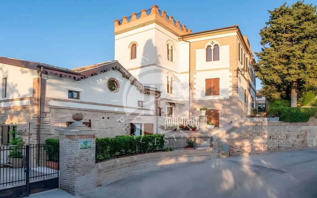 Villa in Sant'Omero, Abruzzo, Italy 4 - 15194839