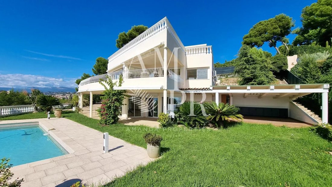 Villa in Cannes, Provence-Alpes-Côte d'Azur, France 1 - 11739616