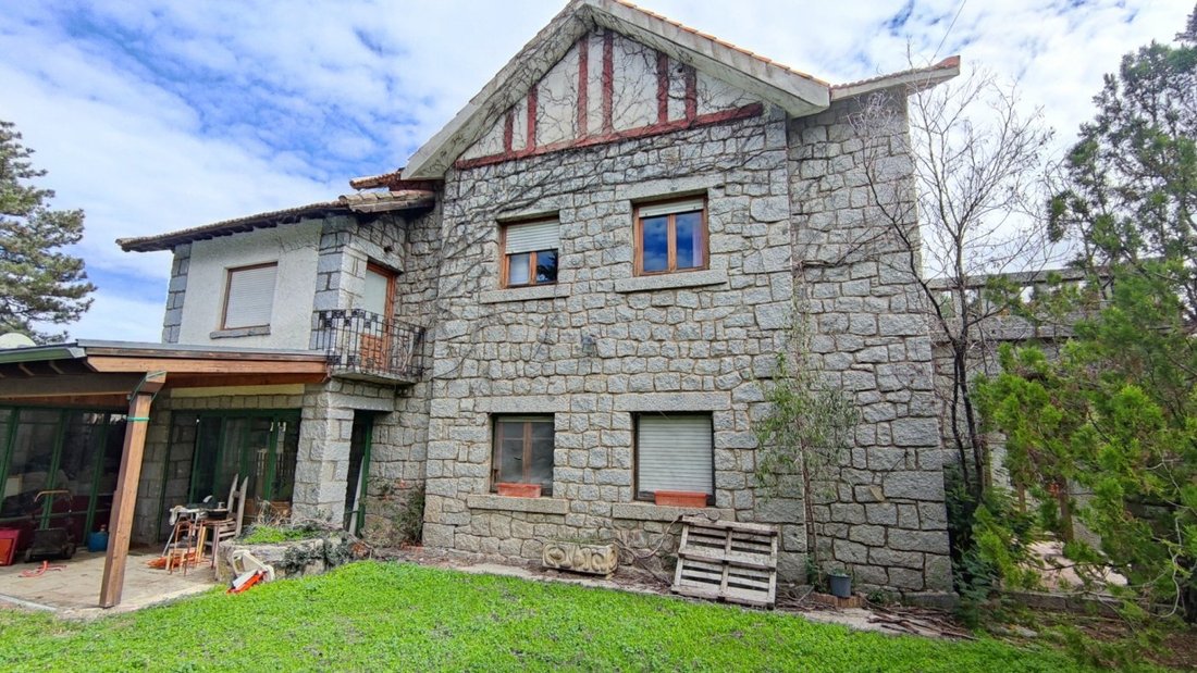 Country House in Galapagar, Community of Madrid, Spain 1 - 15192050