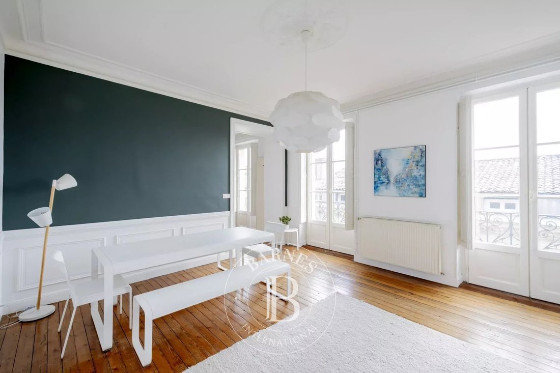 Apartment in Hôtel de Ville-Quinconce-Saint Seurin-Fondaudège, Bordeaux, France 2 - 14282856