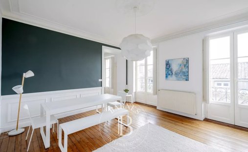 Apartment in Hôtel de Ville-Quinconce-Saint Seurin-Fondaudège, Bordeaux, France 1