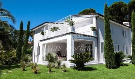 Villa in Center, Forte dei Marmi, Tuscany 1 - 15196829