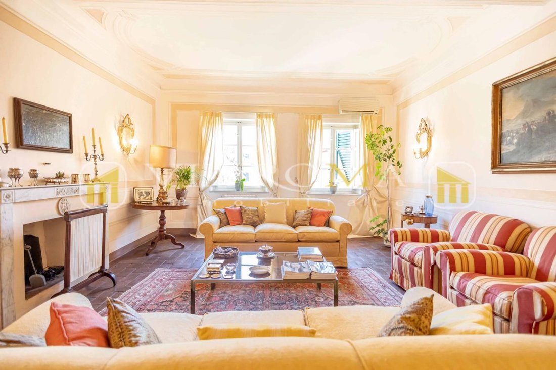 Apartment in Historic Center, Lucca, Tuscany 2 - 14477110