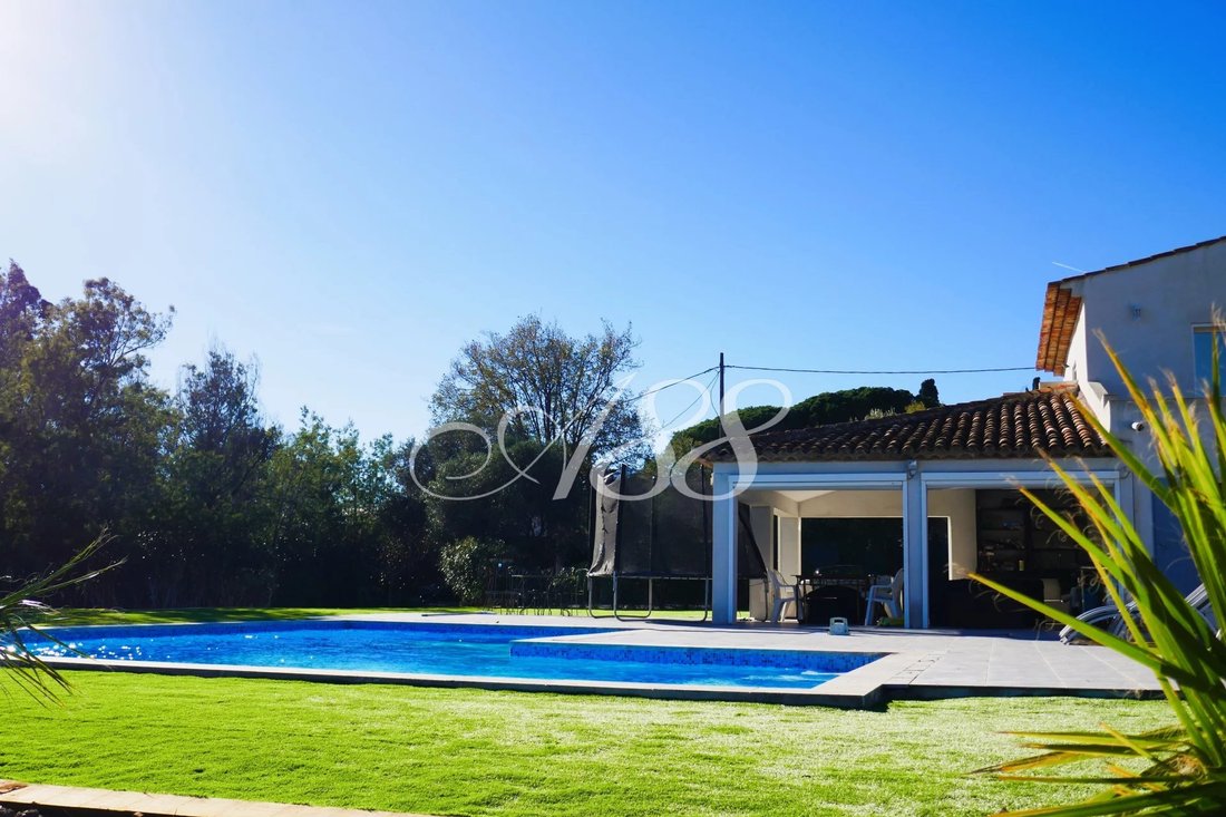 Villa in Grimaud, Provence-Alpes-Côte d'Azur, France 4 - 12432205