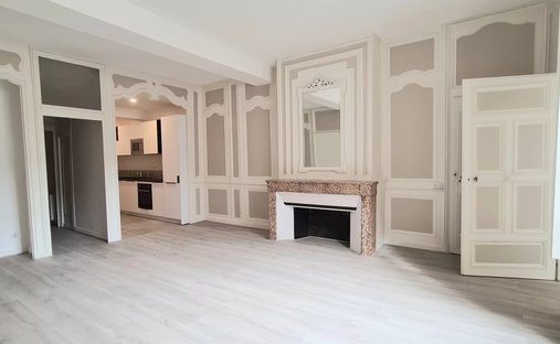 Apartment in Colbert-Gare-Colombiere, Beaune, France 1