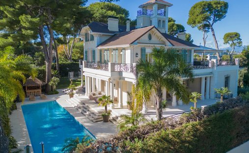 Villa in Antibes, Provence-Alpes-Côte d'Azur, France 1