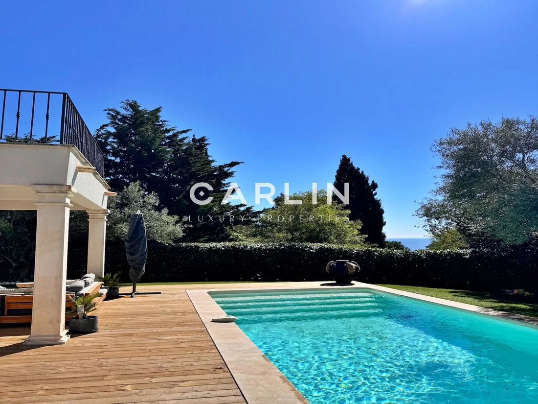 Villa in Les Issambres, Roquebrune-sur-Argens, France 1 - 14149843