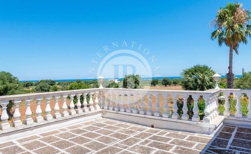 Villa in Savelletri, Selva di Fasano, Apulia 1