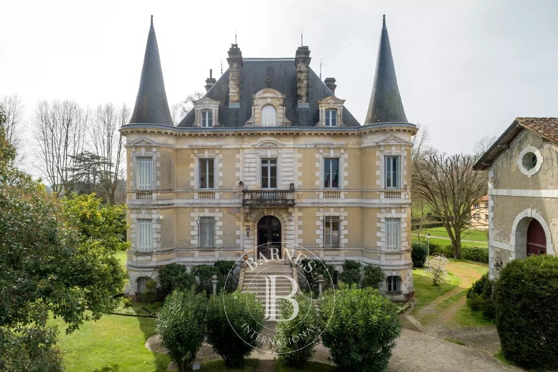 Castle in Peyrehorade, Nouvelle-Aquitaine, France 2 - 11343389