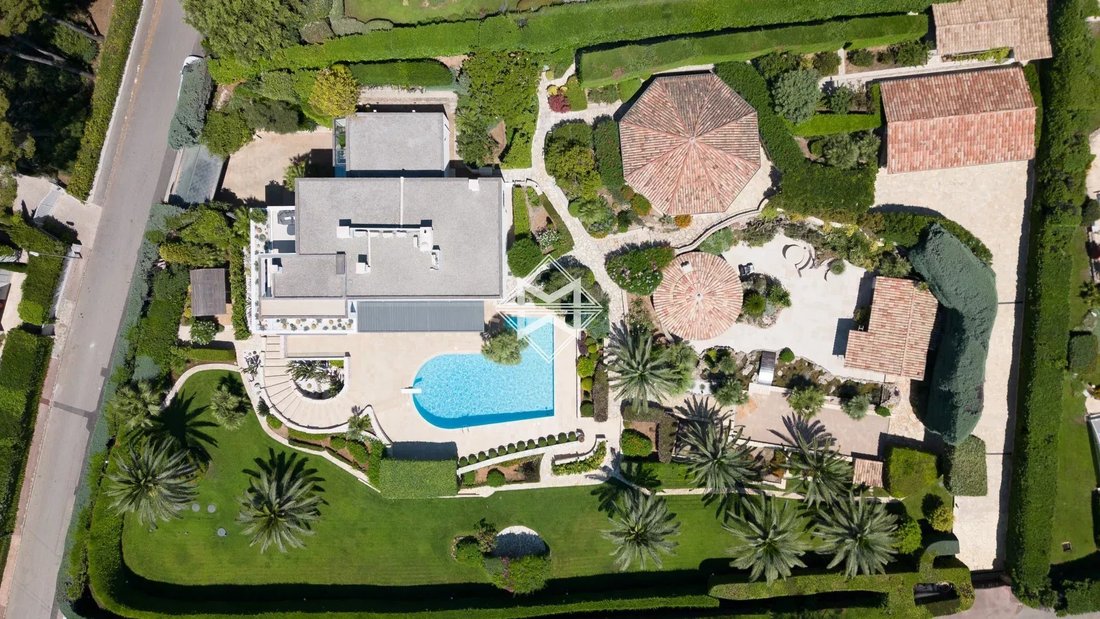 Villa in Saint Maymes-Lauvert, Antibes, France 4 - 14688792