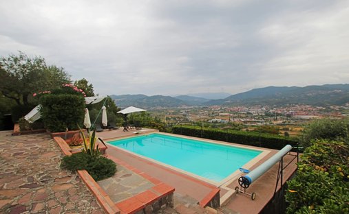 Maison à Vezzano Ligure, Ligurie, Italie 1