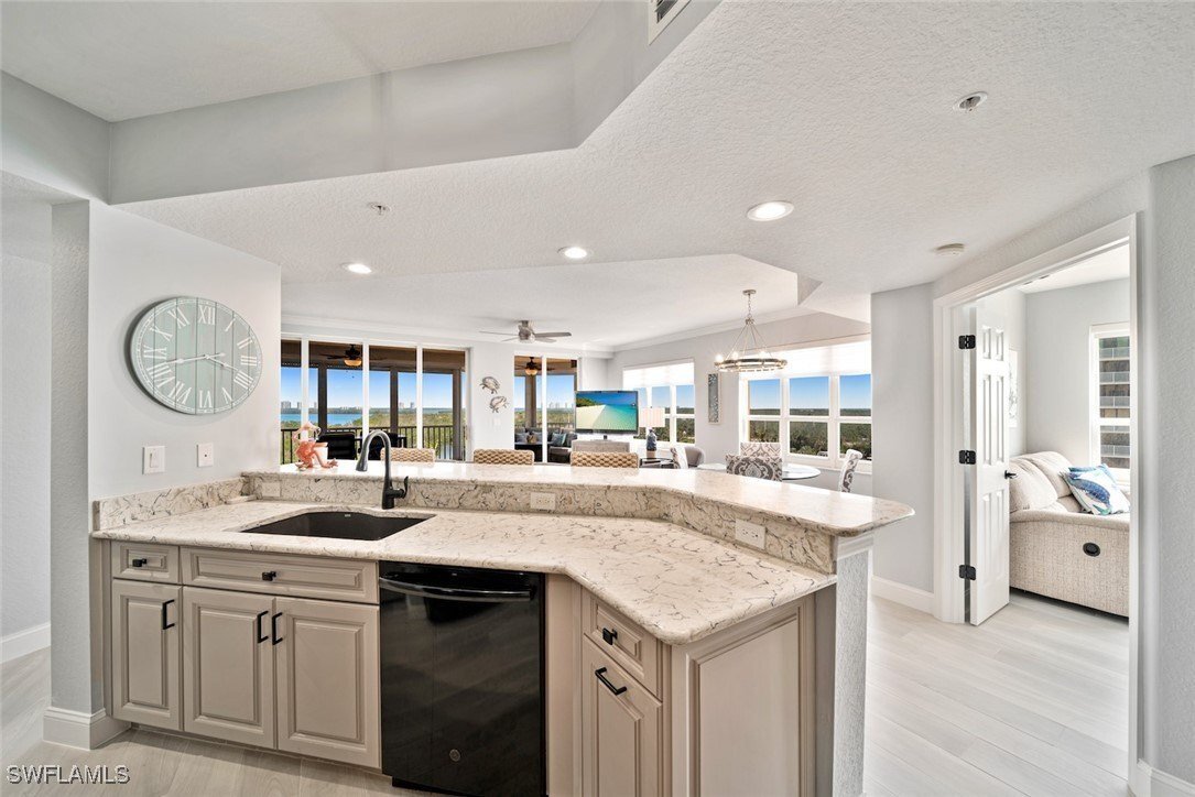 Condo in Bonita Springs, Florida, United States 5 - 15197671