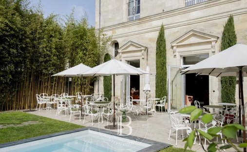 Jean Moulin, Le Bouscat, France 1
