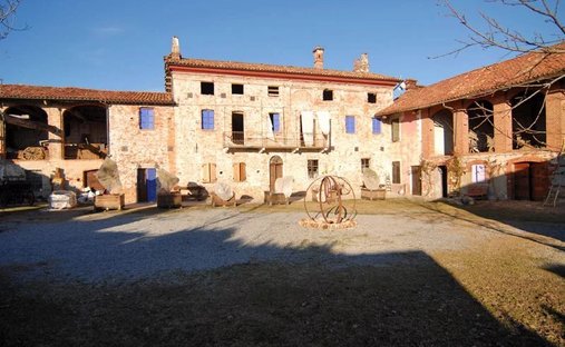 Farm Ranch in Lequio Tanaro, Piedmont, Italy 1