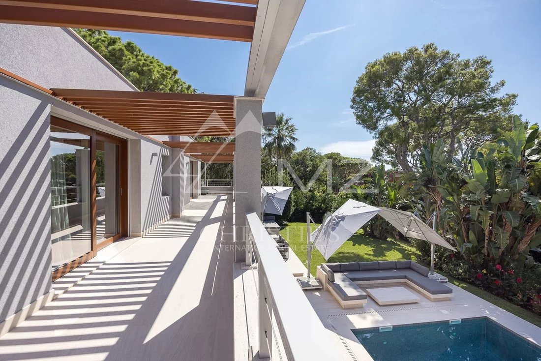 Villa in Saint-Jean-Cap-Ferrat, Provence-Alpes-Côte d'Azur, France 2 - 13294138