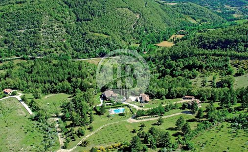 Casa en Chiusi della Verna, Toscana, Italia 1
