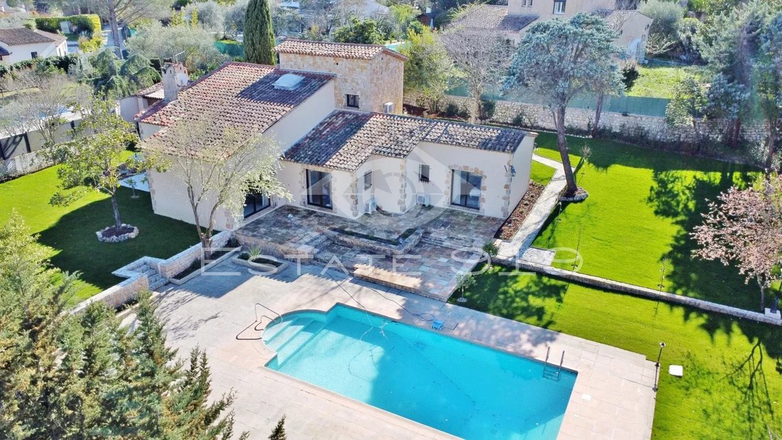 Villa in Valbonne, Provence-Alpes-Côte d'Azur, France 2 - 13929285