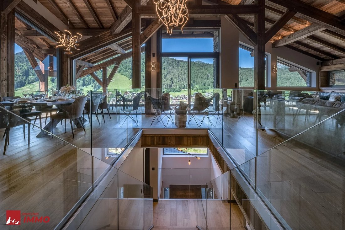 Chalet in Morzine, Auvergne-Rhône-Alpes, France 1 - 12583509