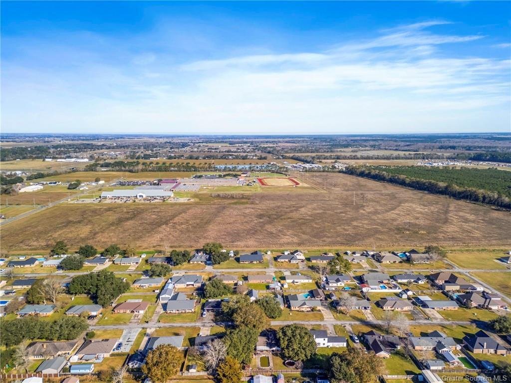 Land in Jennings, Louisiana, United States 4 - 15189435