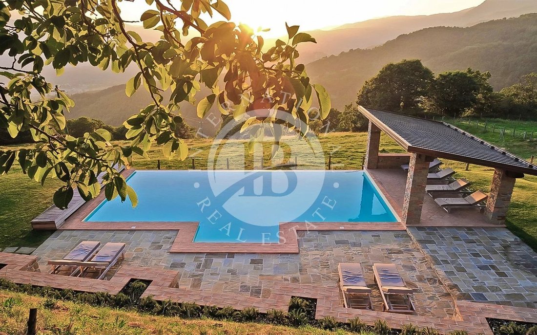 Villa in Castelnuovo di Garfagnana, Tuscany, Italy 4 - 13996882