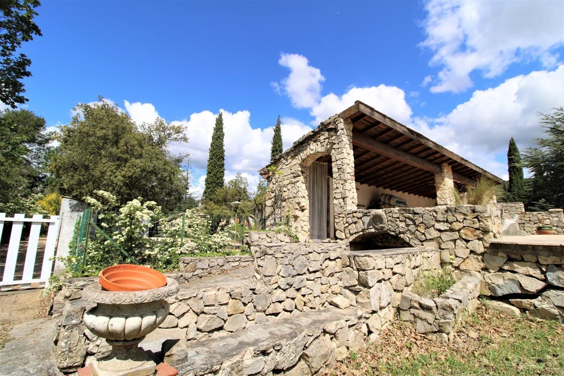 Villa in La Roquebrussanne, Provence-Alpes-Côte d'Azur, France 2 - 12839670