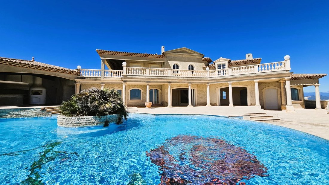 Villa in Les Issambres, Roquebrune-sur-Argens, France 2 - 14240669