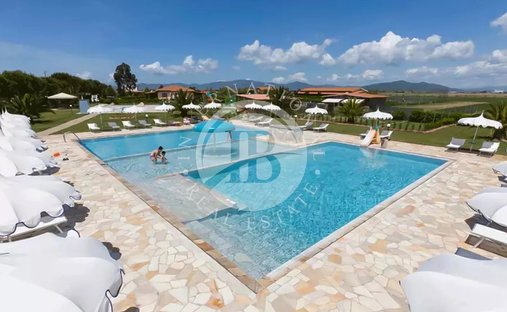 House in Castle of Castiglione, Castiglione della Pescaia, Tuscany 1