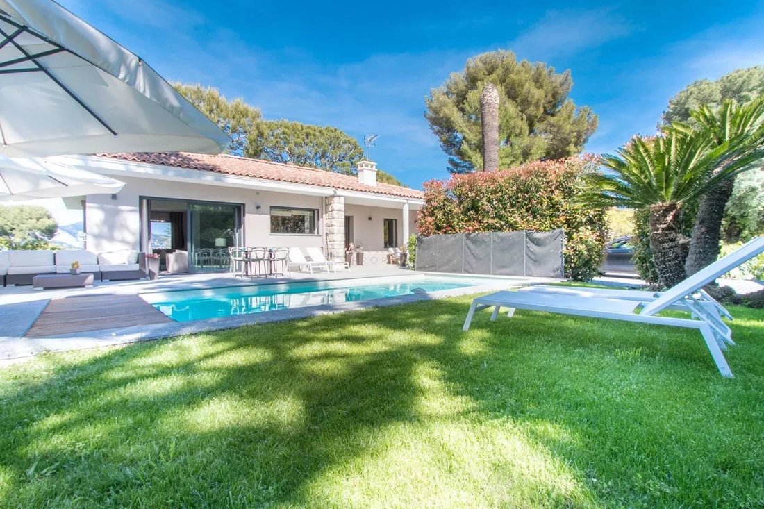 Villa in Cap Martin, Roquebrune-Cap-Martin, France 1 - 11221684