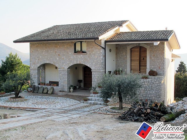 Villa in Lenola, Lazio, Italy 1 - 15196262