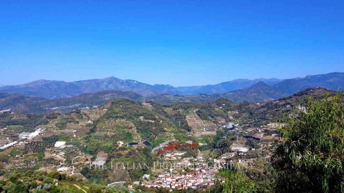 Villa in Vallebona, Liguria, Italy 2 - 11581349