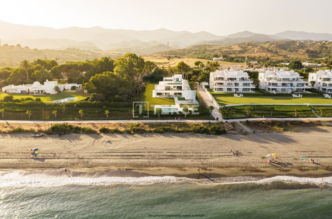 Villa in Estepona, Andalusia, Spain 2 - 15188292