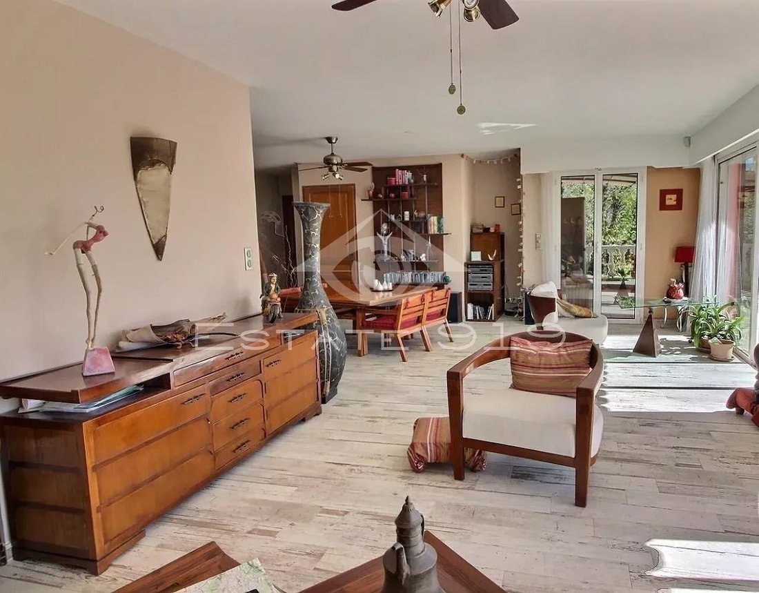 Villa in Nord, Roquefort-les-Pins, France 4 - 13766422