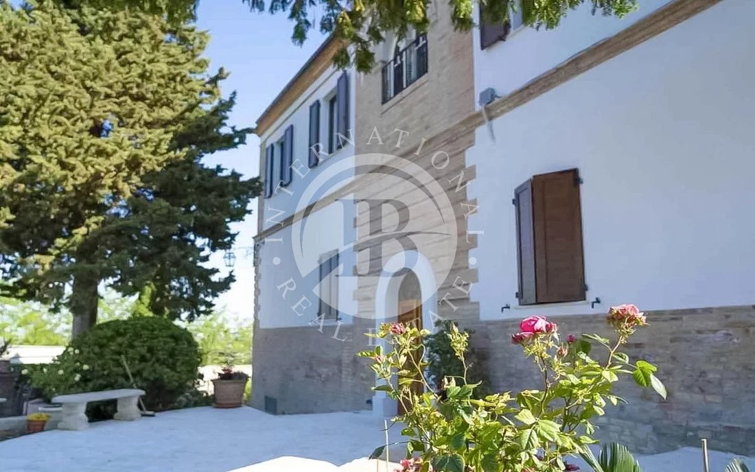 Villa in Sant'Omero, Abruzzo, Italy 2 - 15194839