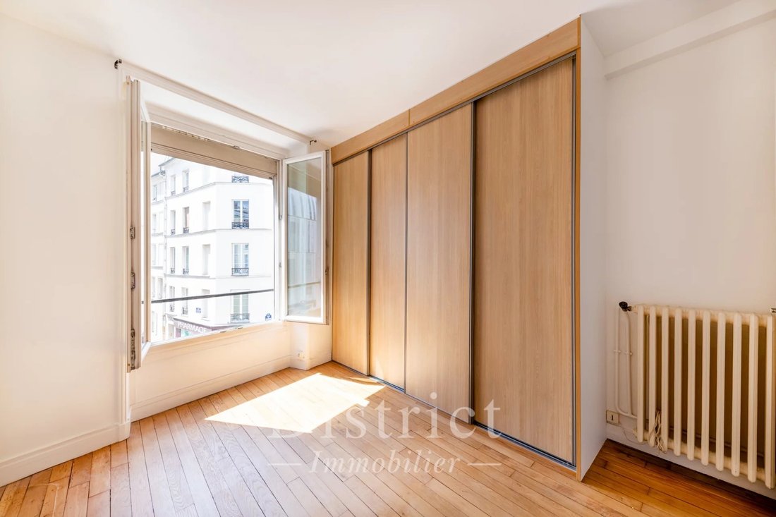Apartment in Saint Thomas d'Aquin, Paris 7e Arrondissement, Paris 5 - 14374353