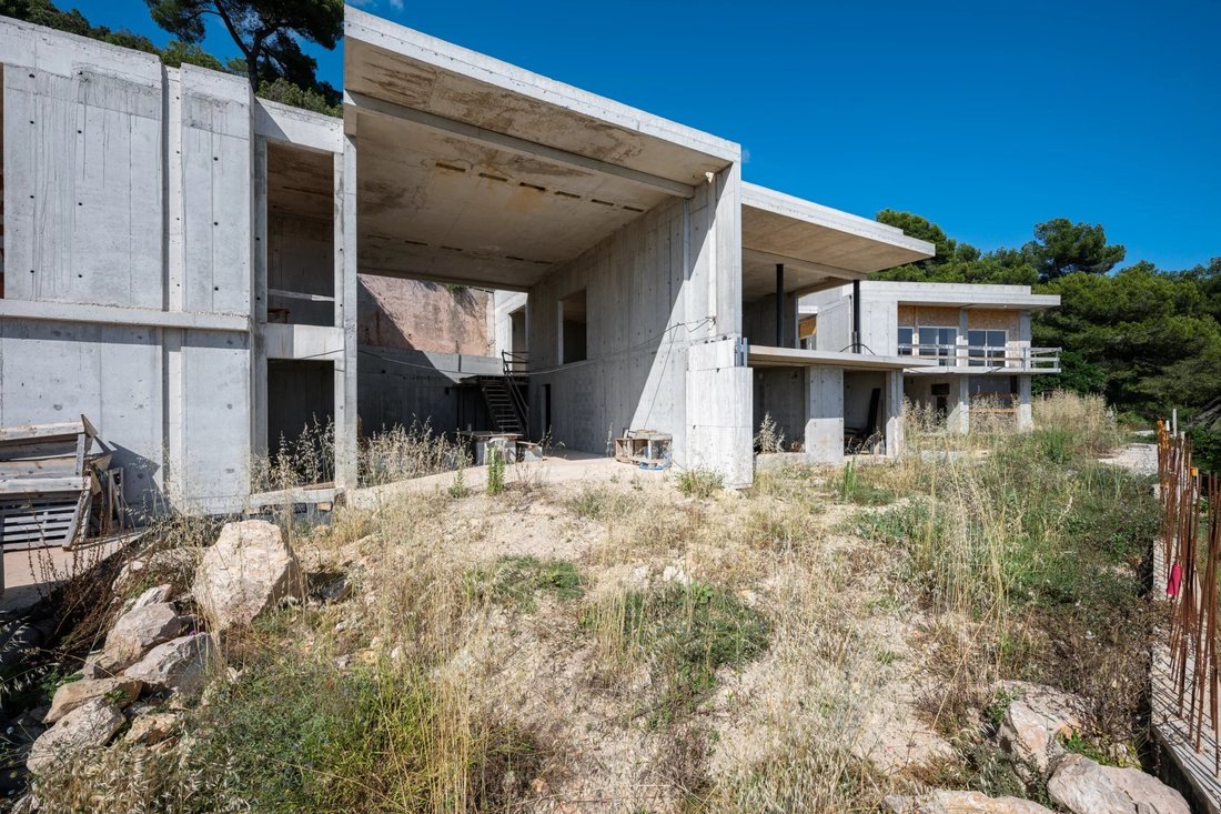 Villa in Èze, Provence-Alpes-Côte d'Azur, France 2 - 14756504
